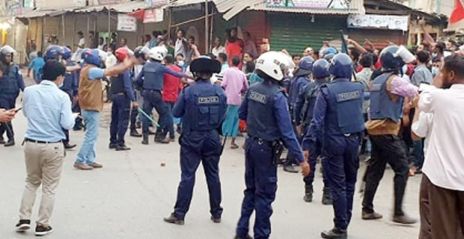 বসুরহাটে ৯৮ জনের নামে পুলিশের মামলা, গ্রেপ্তার ২৮